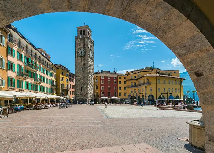 Riva Lago E Spiaggia Apartment 2 - Happy Rentals